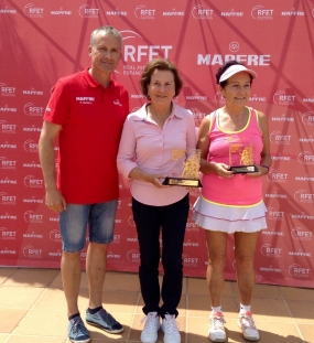 Adelaida Torrens y M Teresa Morillo, campeona y finalista +70, © RFET