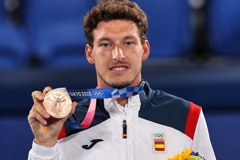Carreo se cuelga la medalla de bronce en los JJOO de Tokio 2020 tras batir a Djokovic