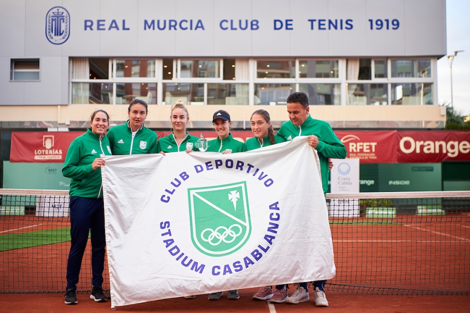 Histrico triunfo del CD Stadium Casablanca en el Campeonato de Espaa MAPFRE Femenino - Copa Orange