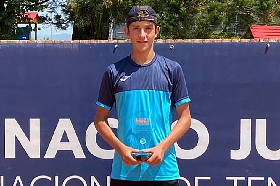 Aleix Galindo supera a Nicolau Canas en la final del internacional cadete de Vic Aleix Galindo supera a Nicolau Canas en la final del internacional cadete de Vic