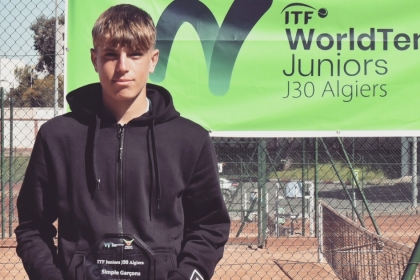 El alicantino Pablo Rueda se estrena en júniors con su primer triunfo en Argelia