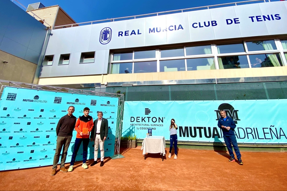 David Muoz y Gabriela Cynthia Paun se llevan el Mutua Madrid Open Sub'16 de Murcia