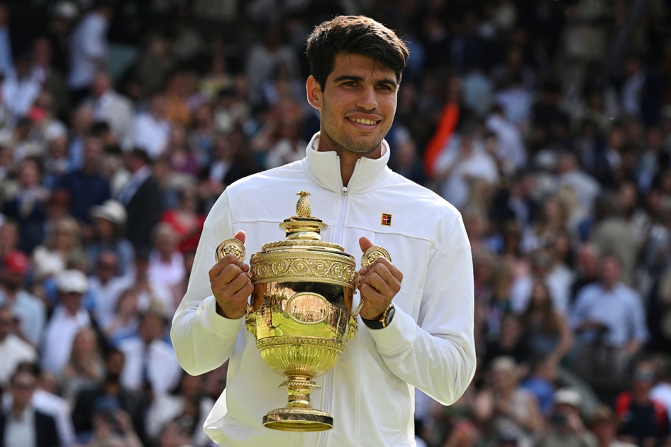 Alcaraz hace historia con su segundo triunfo en Wimbledon ante Djokovic