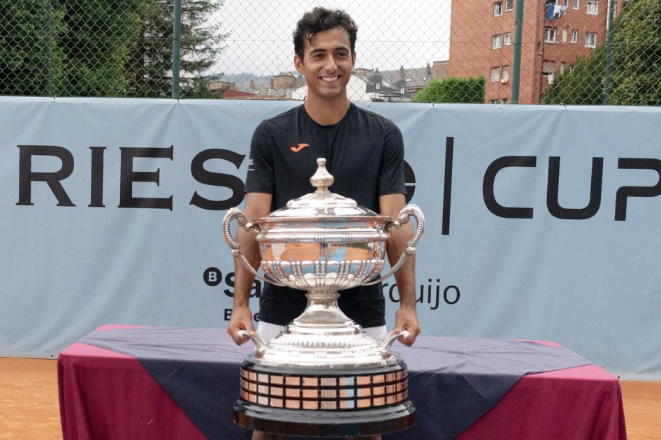 Nicols lvarez Varona se lleva la final de Oviedo ante Daniel Mrida