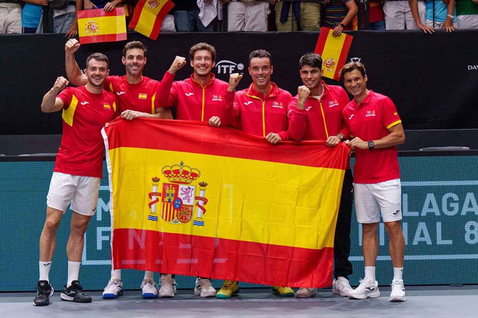 Espaa acaba primera en la Copa Davis de Valencia con una doble remontada ante Australia