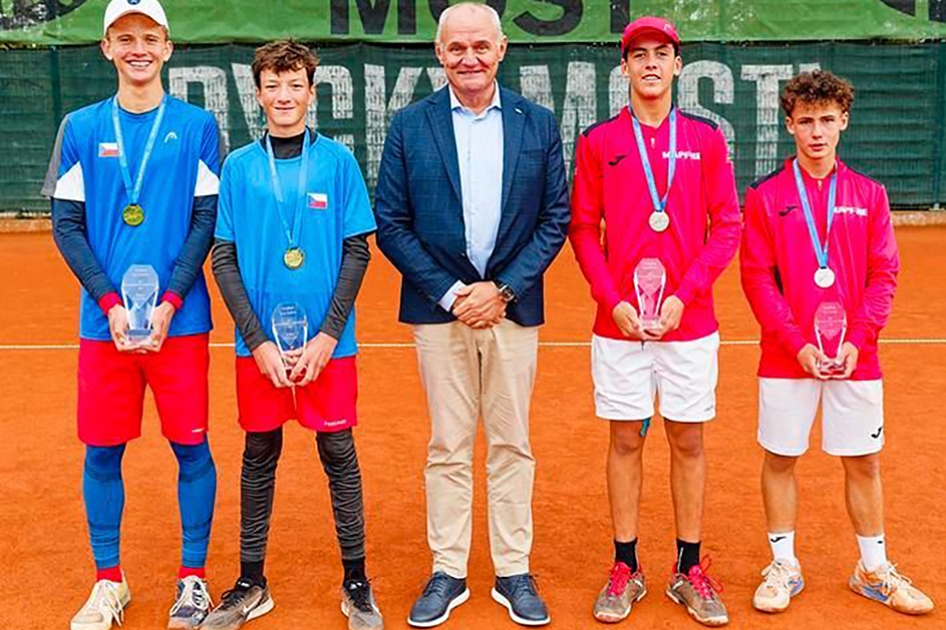 Izan Baares y Toni Escarda, Subcampeones de Europa Infantil de dobles