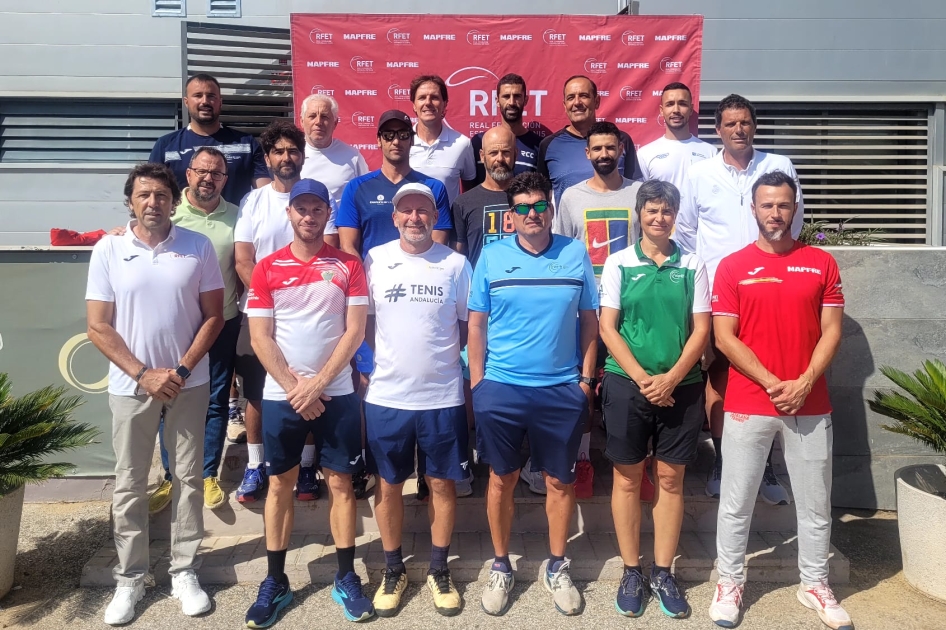 Sevilla acoge el primer curso de Profesor Nacional de Tenis Nivel III en Andaluca