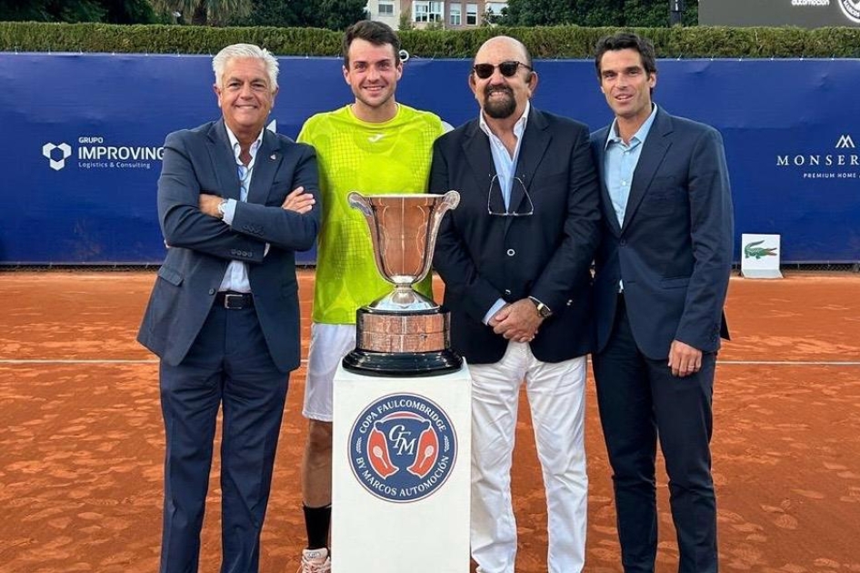 Pedro Martnez gana el ATP Challenger de Valencia e irrumpe por primera vez en el Top-40 mundial