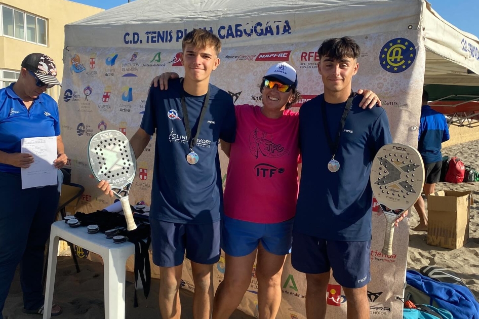 Victorias de Mndez-Volpe y las hermanas Jimnez Torres en el BT10 de Cabo de Gata