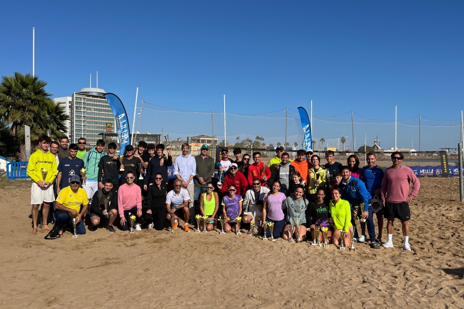 Doblete de Mara Martnez y Natalia Gmez en los Internacionales de Tenis Playa de Melilla