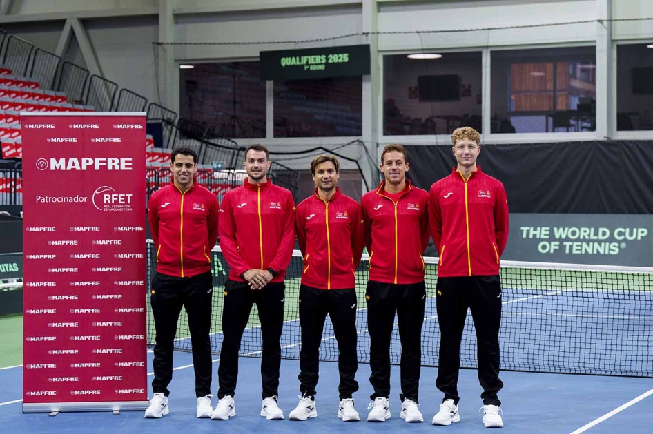 Pedro Martnez y Roberto Carballs abrin la Copa Davis contra Suiza