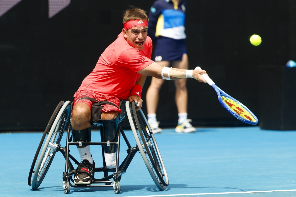 De la Puente vence a Caverzaschi en el duelo espaol de semifinales pero cede en la final en Georgia