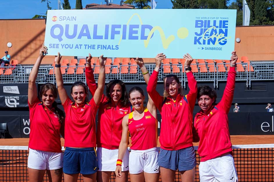 España se clasifica para las Finales de la BJK Cup tras superar a Eslovenia 3-1