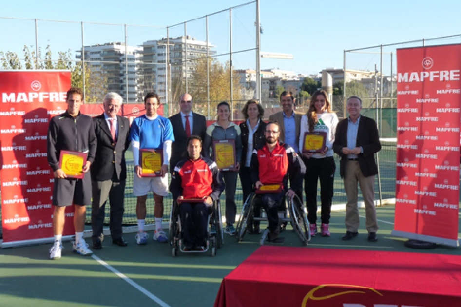 Daniel Muoz De la Nava y Lara Arruabarrena se proclaman Campeones de Espaa 