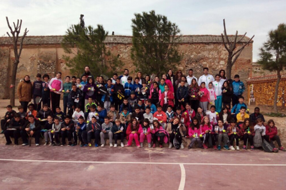 Gala Len imparte un clnic en el CEIP Conde Duque de Olivares de Loeches en Madrid