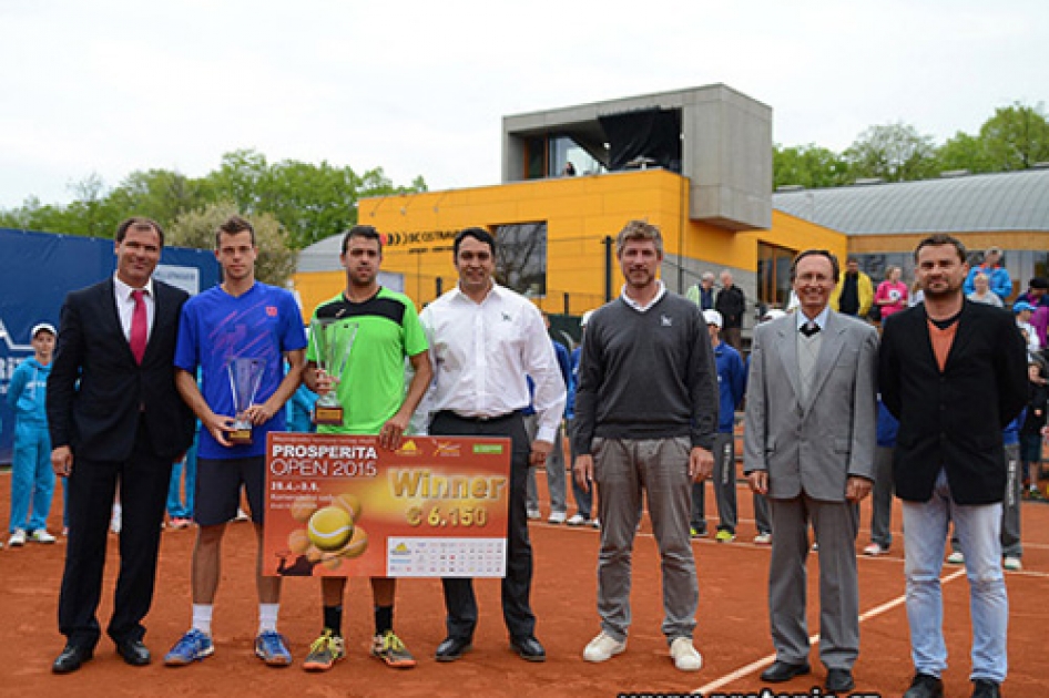 igo Cervantes gana un Challenger en Ostrava cuatro aos despus 