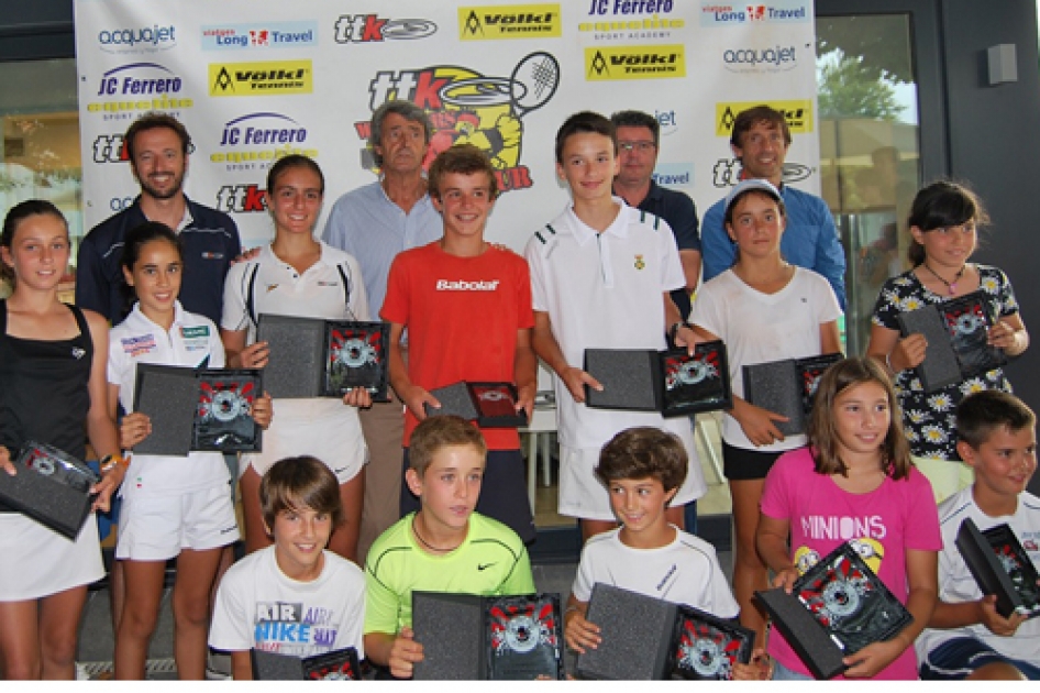 Ganadores del octavo torneo juvenil TTK Warriors Tour en Getxo