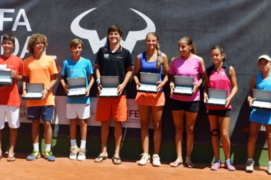 Pablo Carretero, Isabel Adrover, scar Pinto y Emma Snchez ganan el ltimo torneo Rafa Nadal Tour by Mapfre en Madrid