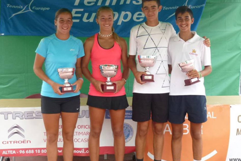 Alejandro Garca Carbajal y Gabriela Martnez Asensi se llevan el internacional infantil de Benidorm