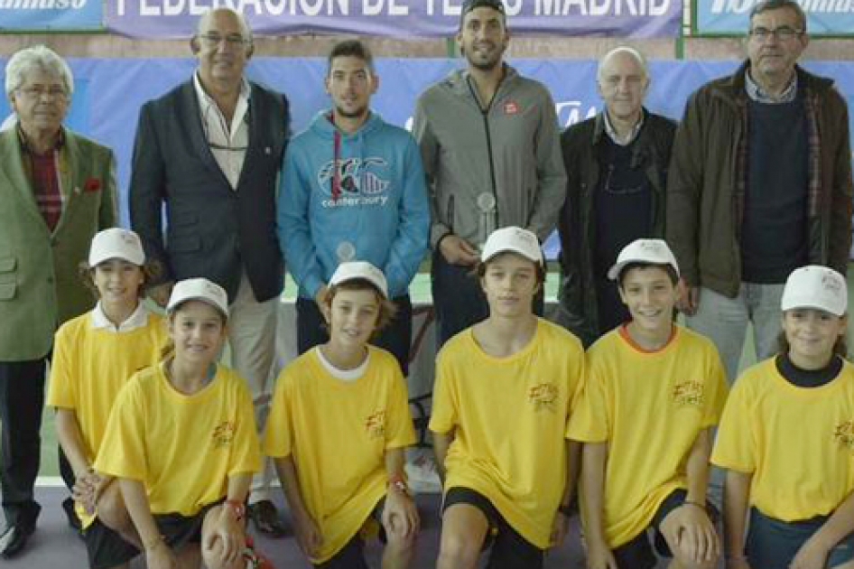 Roberto Ortega supera a Carlos Gmez Herrera en la final del cuarto Futures de Madrid