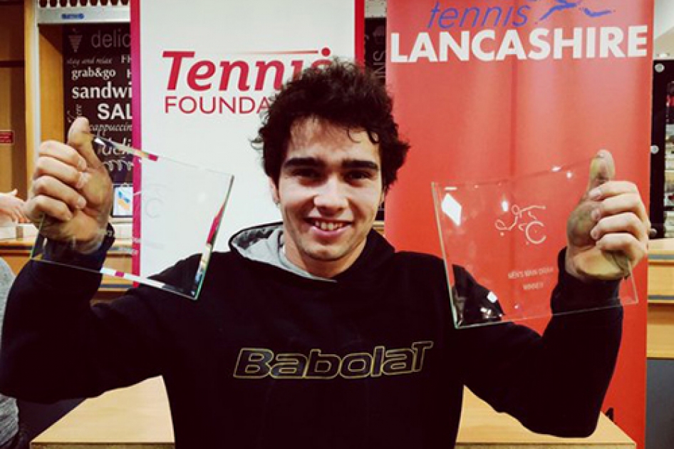 Daniel Caverzaschi gana el torneo de Preston e irrumpe en el top-20 del ranking mundial