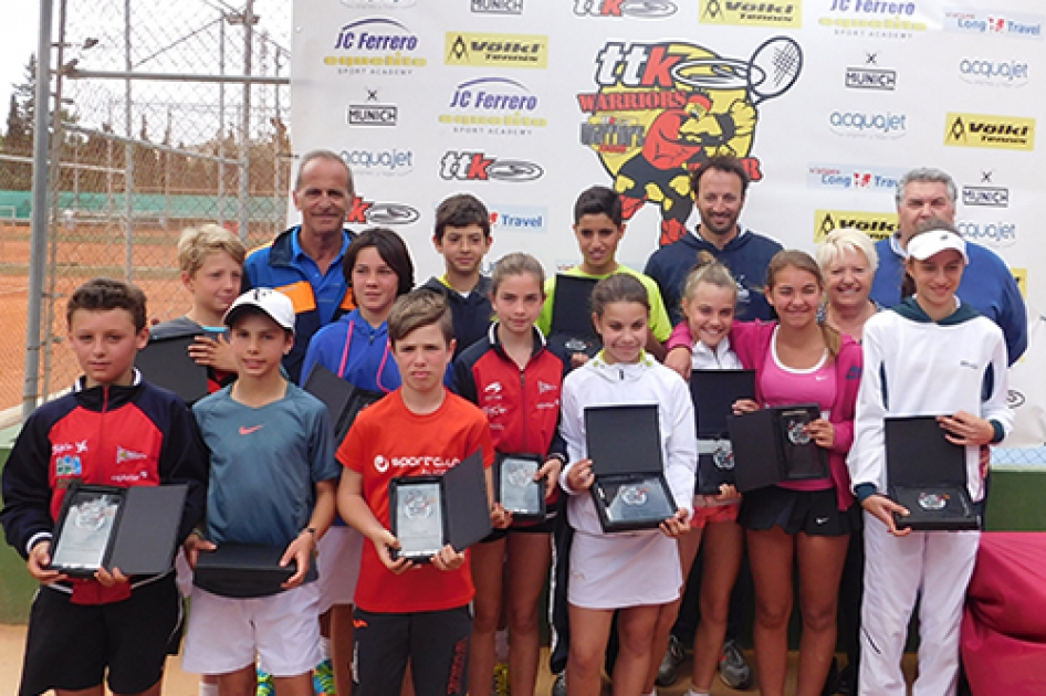 Ganadores del tercer torneo juvenil TTK Warriors Tour en Alicante 