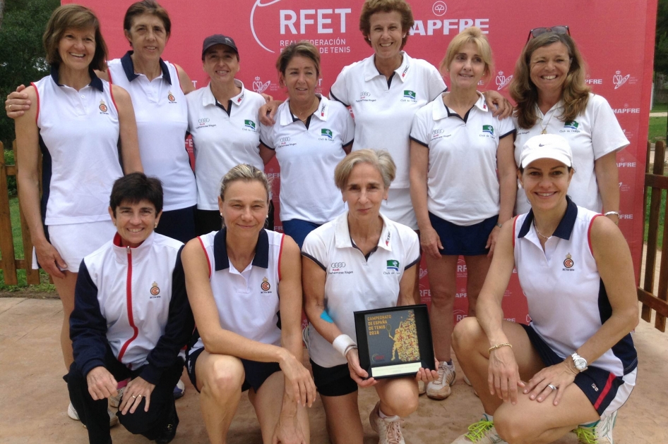 Mallorca corona a las nuevas Campeonas de Espaa por Equipos de Veteranas