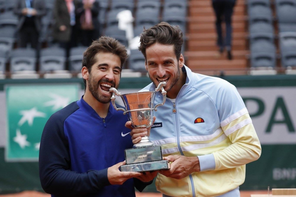 Feliciano y Marc Lpez se coronan con el ttulo de dobles en Pars ante los Bryan