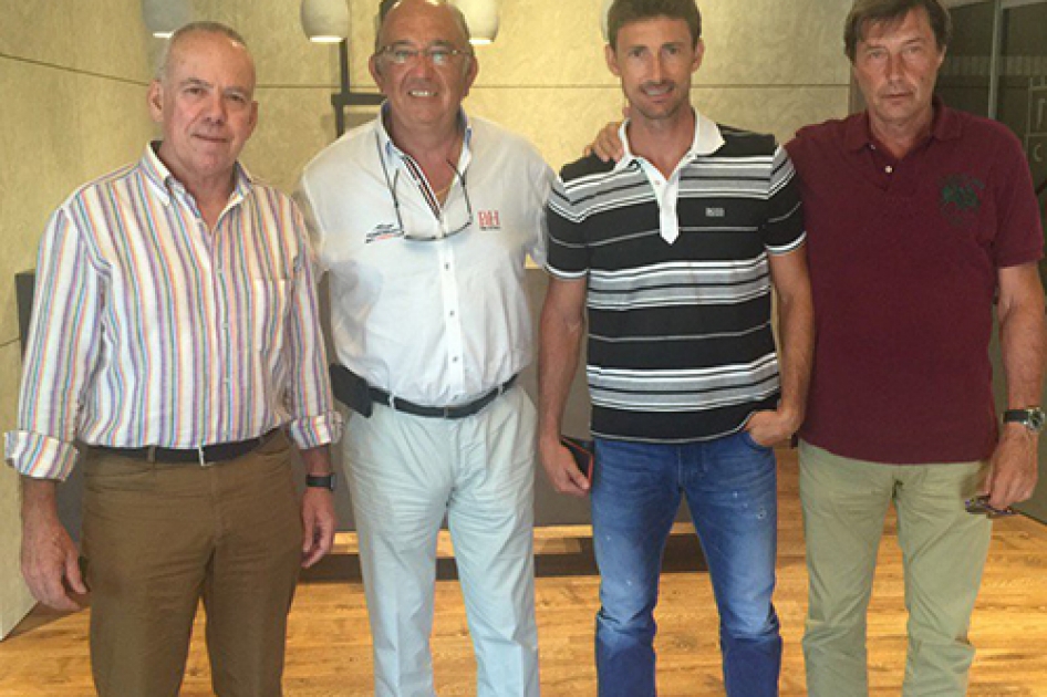 El Presidente y el Director Deportivo de la RFET visitan la academia Equelite de Juan Carlos Ferrero