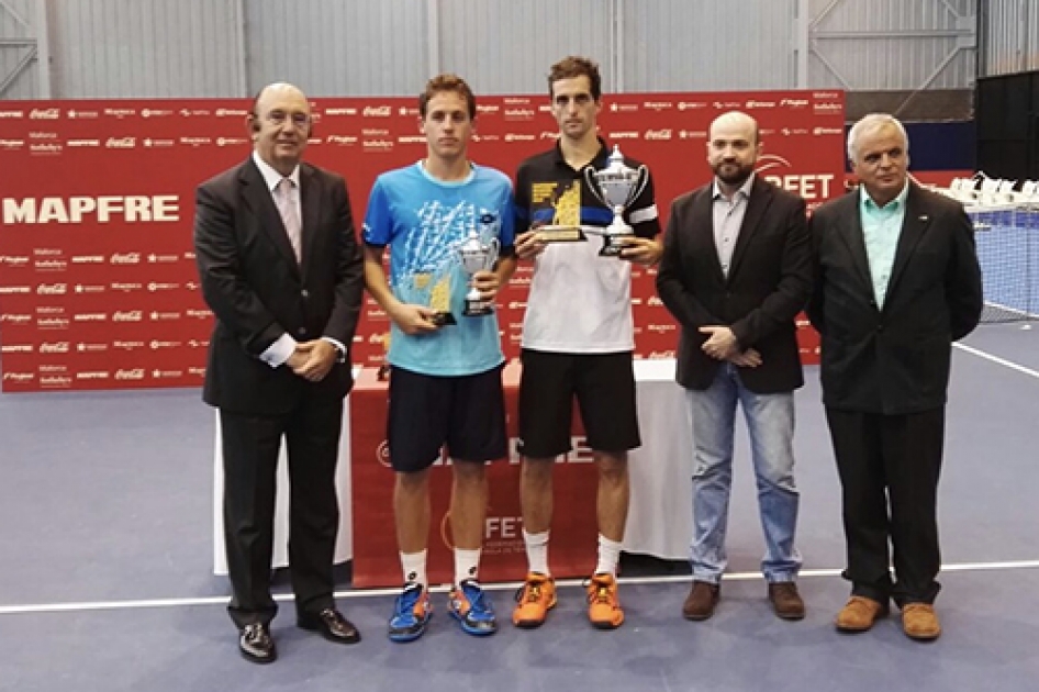 Albert Ramos y Lara Arruabarrena se proclaman Campeones de Espaa en Manacor 