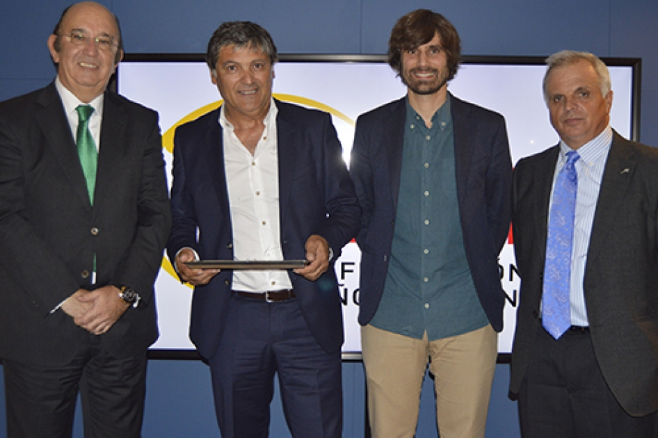 La RFET otorga su Insignia de Oro a Toni Nadal en reconocimiento a su trayectoria como entrenador