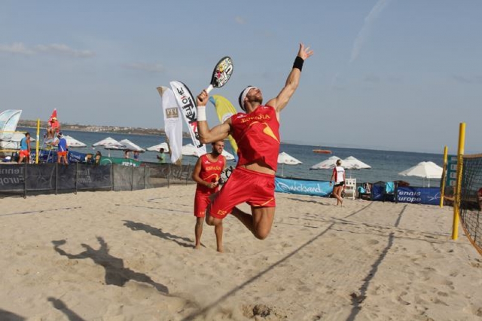 Almera acoger la primera edicin del nuevo Mster de Tenis Playa en mayo de 2017