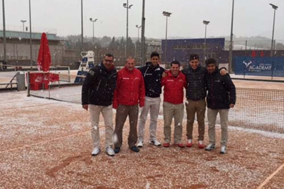 rbitros en el primer torneo internacional espaol del ao en Manacor