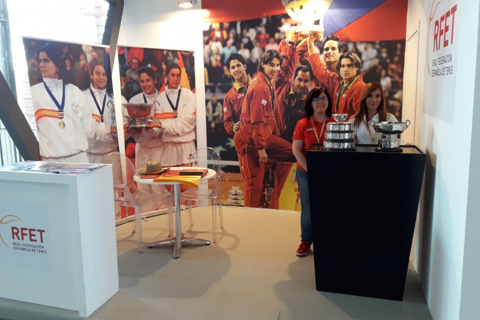 La RFET est presente en el Mutua Madrid Open en un stand con rplicas de la Copa Davis y Fed Cup