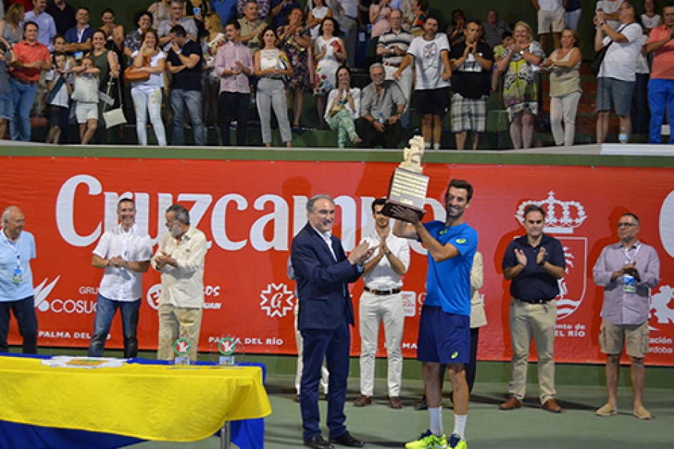 Alejandro Davidovich alcanza su primera final profesional en el Open Cruzcampo de Palma del Ro