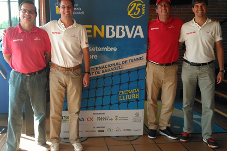 rbitros del torneo internacional Futures del Club Tennis Sabadell