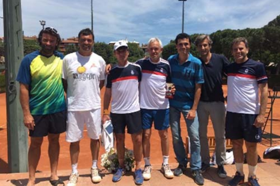 Ttulos de Campeones de Espaa para RCT Barcelona-1899 en +45 y RC de Polo en +55