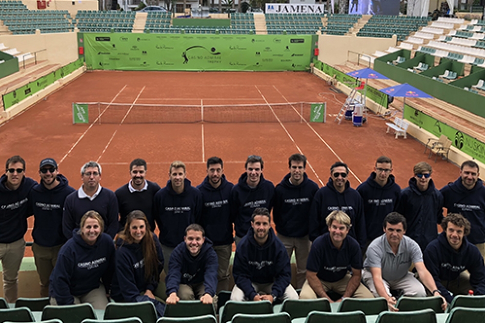 Equipo arbitral en el ATP Challenger de Marbella