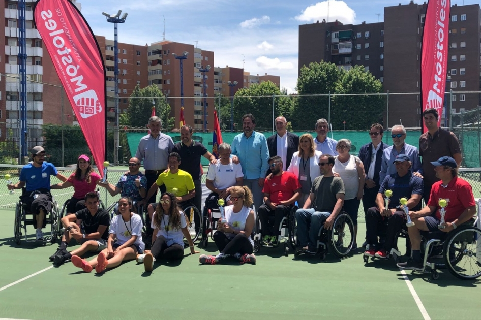 lvaro Illobre revalida su victoria en el abierto de tenis en silla de Mstoles ante Arturo Montes