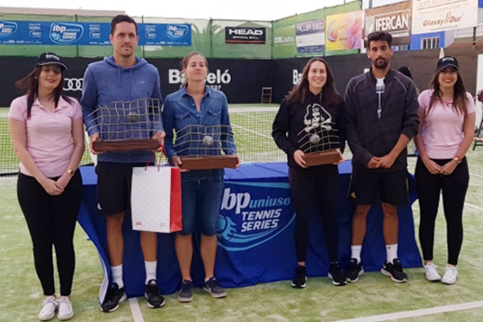 Arabela Fernndez y Ricardo Villacorta ganan el torneo de Los Silos en las IBP Uniuso Tennis Series