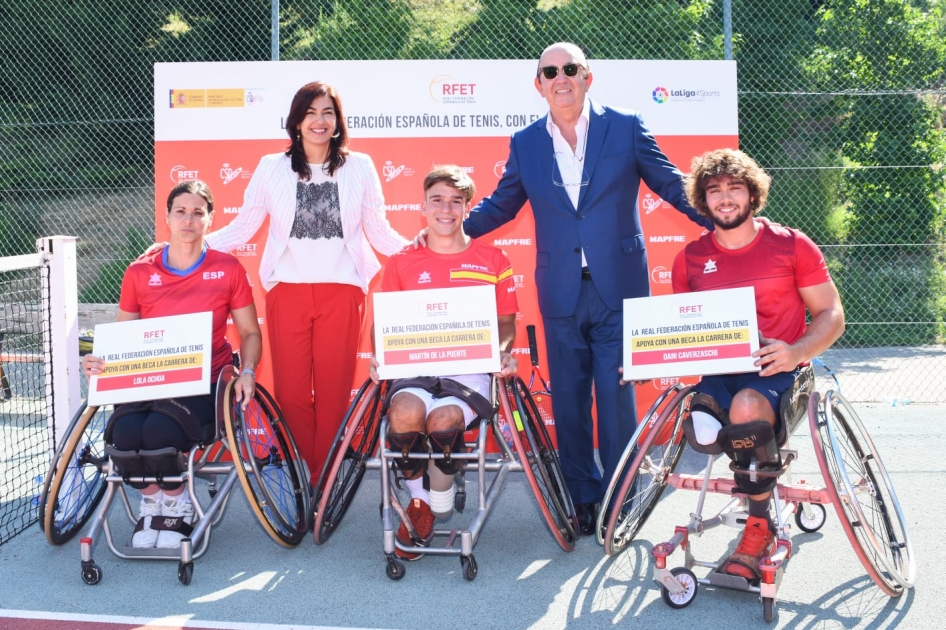 La RFET entrega las becas a la seleccin espaola MAPFRE de tenis en silla de ruedas