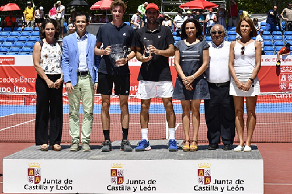 El ATP Challenger de Segovia corona a Ugo Humbert tras vencer en la final a Adrin Menndez