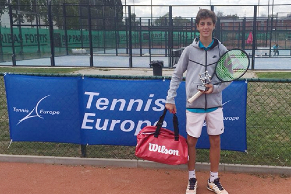 Primer triunfo internacional para Markus Giersiepen en el torneo infantil de Bruselas