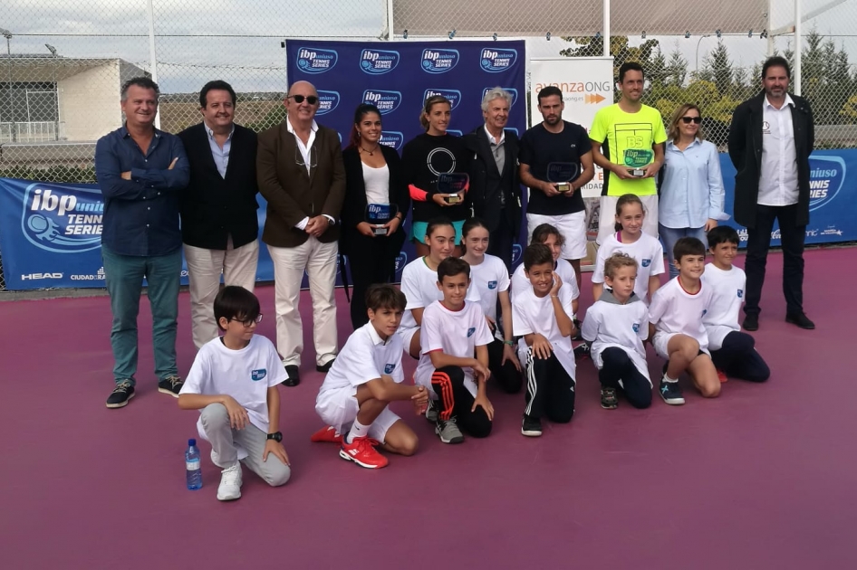 Roco de la Torre y Guillermo Olaso se llevan el Masters de las IBP Uniuso Tennis Series  Circuito Nacional RFET