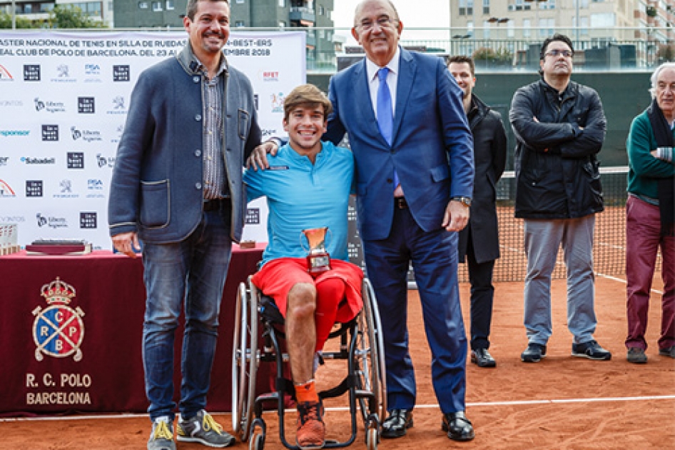 De la Puente revalida el Mster Nacional de Tenis en Silla Trofeo in-best-ers ante Caverzaschi