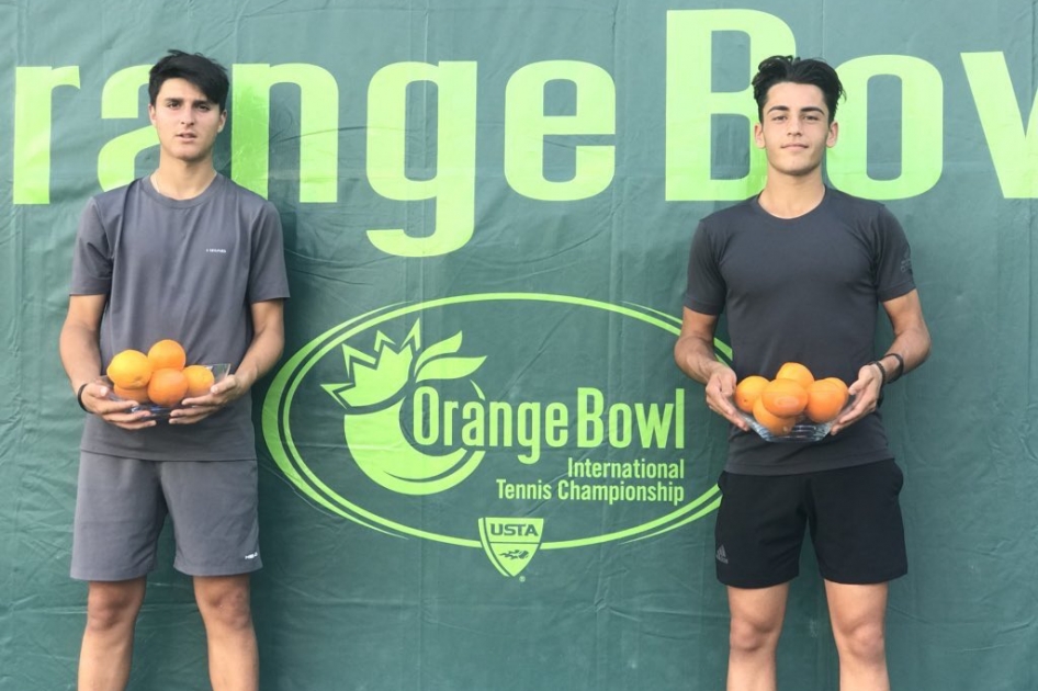 Pablo Llamas gana la Orange Bowl Sub16 en individuales y en dobles junto a ngel Guerrero