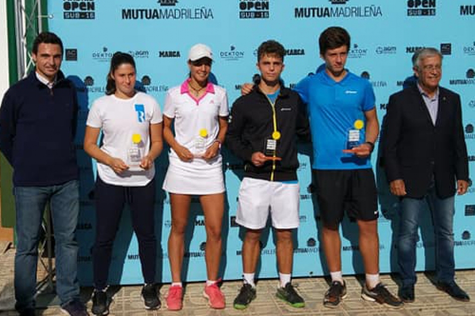 Alejandro Manzanera y Mara Berlanga ganan el Mutua Madrid Sub16 de Almera