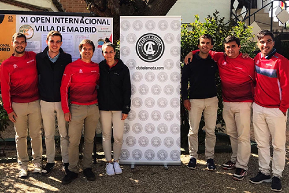 Equipo arbitral XI Open internacional Villa de Madrid en el club Alameda