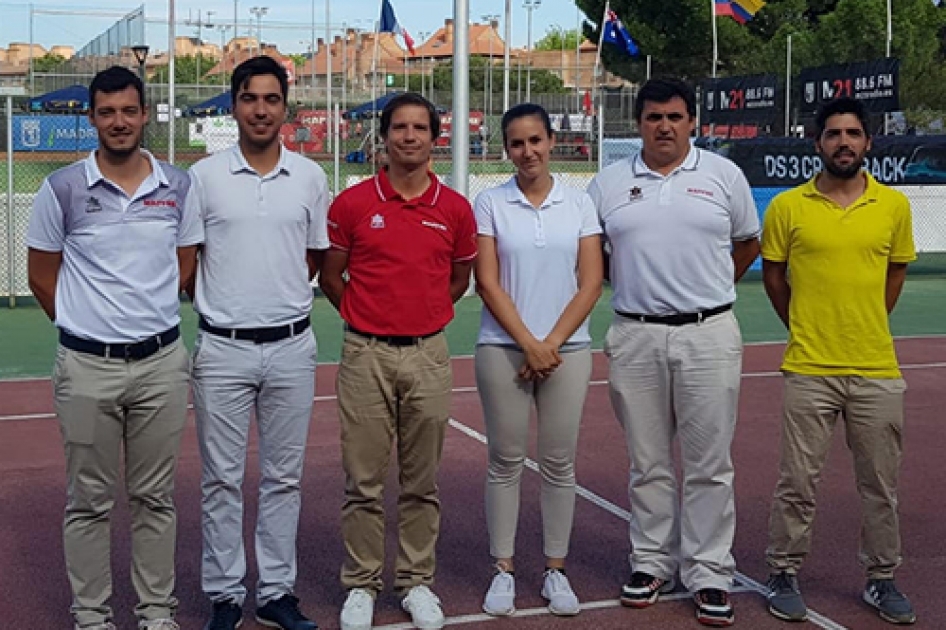 Equipo arbitral del torneo internacional femenino del CD Brezo Osuna