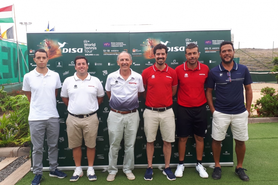 Equipo arbitral en los dos torneos internacionales femeninos DISA Gran Canaria